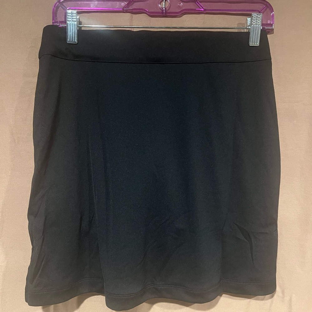 FJ Golf Leisure Sport Skirt w/ built in shorts. - Picture 2 of 6